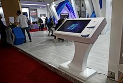یکتا ققنوس پارس